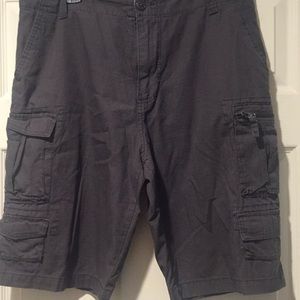 Men’s cargo shorts